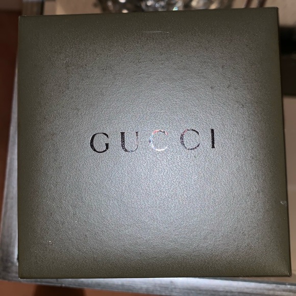 authentic GUCCI linked watch - Picture 2 of 8